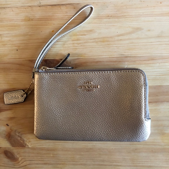 Coach Accessories - NWOT Coach Gold Double Zip Wristlet ☀️